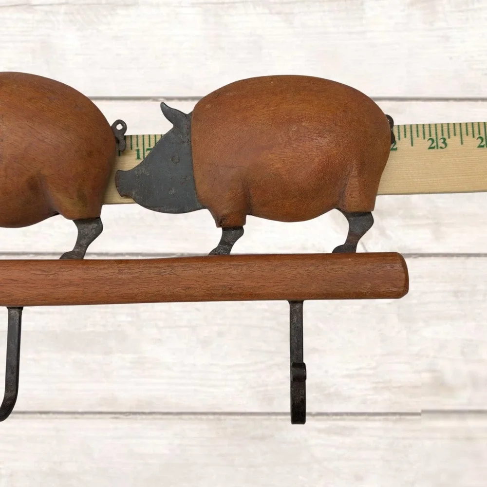 Rustic Wood and Metal Pig Wall Mount Coat Rack 4 Hook Farmhouse Entryway Decor